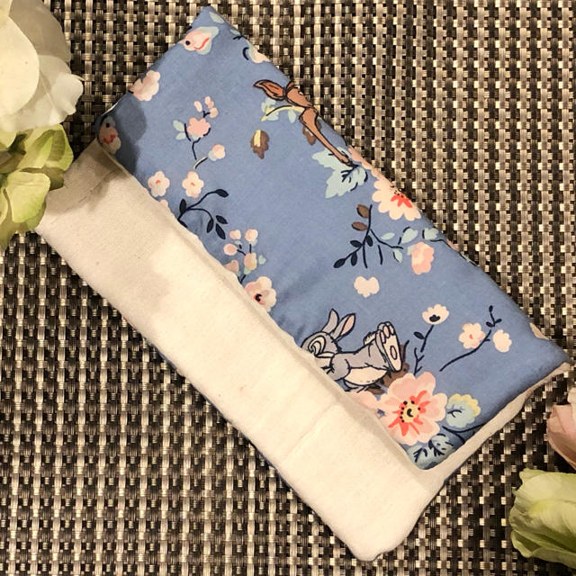 Cath Kidston(キャスキッドソン)のキャスキッドソン　ディズニー　バンビ　ガーゼハンカチ　ハンドメイド ハンドメイドのファッション小物(ハンカチ/バンダナ)の商品写真