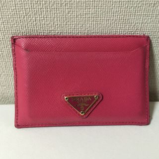 プラダ(PRADA)のPRADA レザーカードケース♡(名刺入れ/定期入れ)