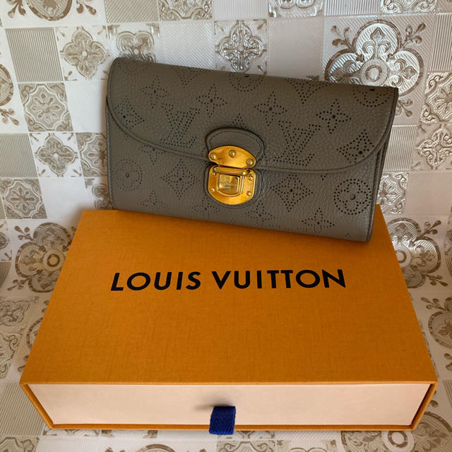 極美品! LOUIS VUITTON ルイヴィトン マヒナ 長財布 グレージュ