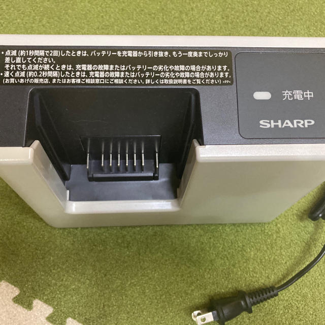 SHARP(シャープ)のシャープ　掃除機　充電器　 スマホ/家電/カメラのスマートフォン/携帯電話(バッテリー/充電器)の商品写真