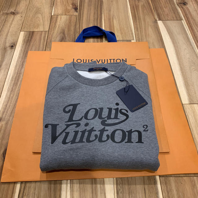 LOUIS VUITTON(ルイヴィトン)のレア 新作 ルイヴィトン NIGO クルーネック スウェット グレー サイズXL メンズのトップス(スウェット)の商品写真