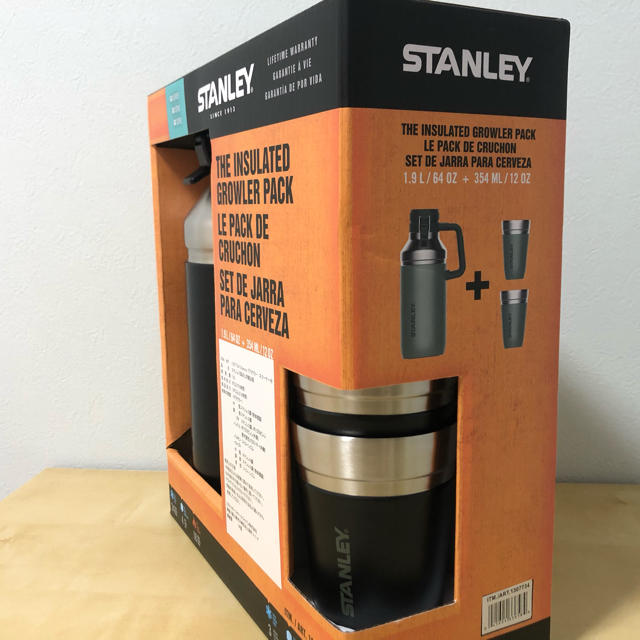 Stanley(スタンレー)のスタンレーグロウラー　1.9L＋スクナー2個セット　新品 スポーツ/アウトドアのアウトドア(その他)の商品写真