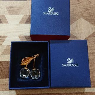 スワロフスキー(SWAROVSKI)のスワロフスキー ブローチ(ブローチ/コサージュ)