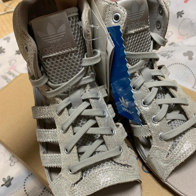 veel plezier supermarkt solide adidas - adidas originals M ATTITUDE SANDAL MID Wの通販 by miki's  shop｜アディダスならラクマ