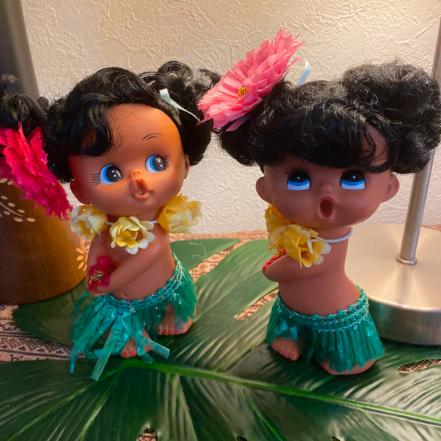 ハワイ人形四体さくらこ様専用 キッズ/ベビー/マタニティのおもちゃ(ぬいぐるみ/人形)の商品写真