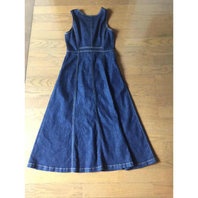 BURBERRY BLUE LABEL(バーバリーブルーレーベル)の今期完売！ブルーレーベルクレストブリッジ デニムワンピース レディースのワンピース(ロングワンピース/マキシワンピース)の商品写真