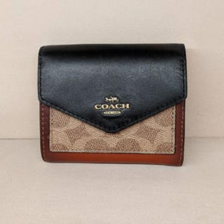 コーチ(COACH)のCOACH 【 日本完売⠀】カラーブロックシグネチャー折り財布(財布)