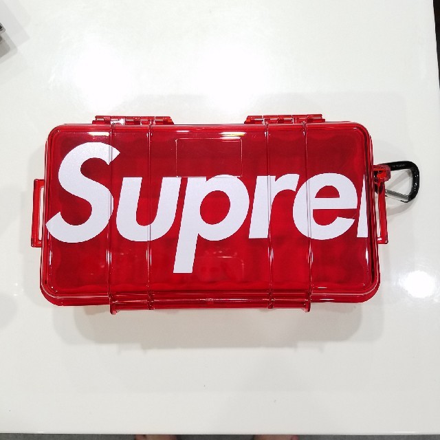 Supreme　pelican1060case red