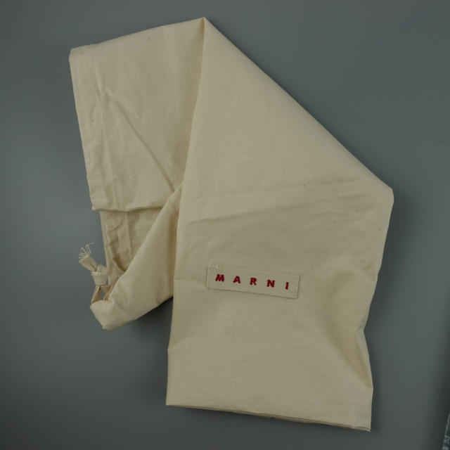 Marni(マルニ)の値下げ中！新品未開封　マルニ　MARNI バッグ　ターコイズ　マルニマーケット レディースのバッグ(かごバッグ/ストローバッグ)の商品写真