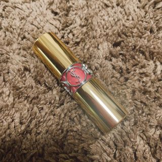 イヴサンローランボーテ(Yves Saint Laurent Beaute)のルージュヴォリュプテシャイン イヴサンローラン イヴ・サンローラン(口紅)