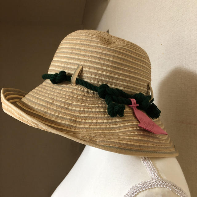 Vivienne Westwood(ヴィヴィアンウエストウッド)のはち様専用／ヴィヴィアン  ウェストウッド  チャーム飾り帽子 レディースの帽子(ハット)の商品写真