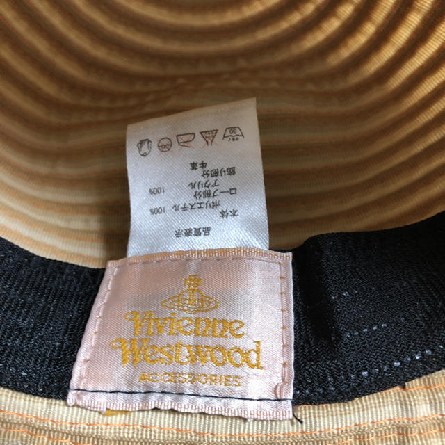 Vivienne Westwood(ヴィヴィアンウエストウッド)のはち様専用／ヴィヴィアン  ウェストウッド  チャーム飾り帽子 レディースの帽子(ハット)の商品写真