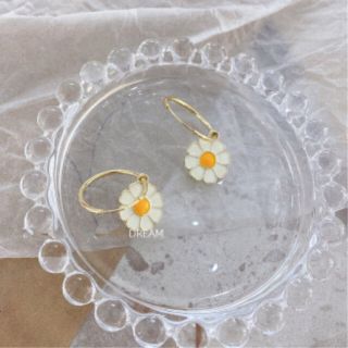 ダブルクローゼット(w closet)のboo様専用　Dasy earring 2点(ピアス)