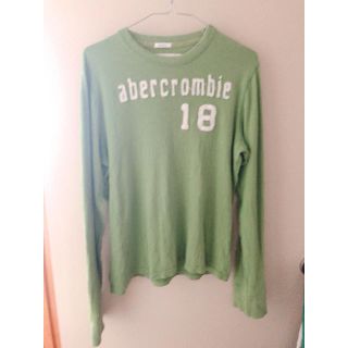 アバクロンビーアンドフィッチ(Abercrombie&Fitch)のアバクロ　ボーイズXL 長T グリーン(Tシャツ/カットソー(七分/長袖))