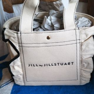 ジルバイジルスチュアート(JILL by JILLSTUART)のフリルキャンバストートホワイト小さいサイズ(トートバッグ)