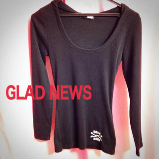 グラッドニュース(GLAD NEWS)のGLAD NEWS フード付きロンT(Tシャツ(長袖/七分))