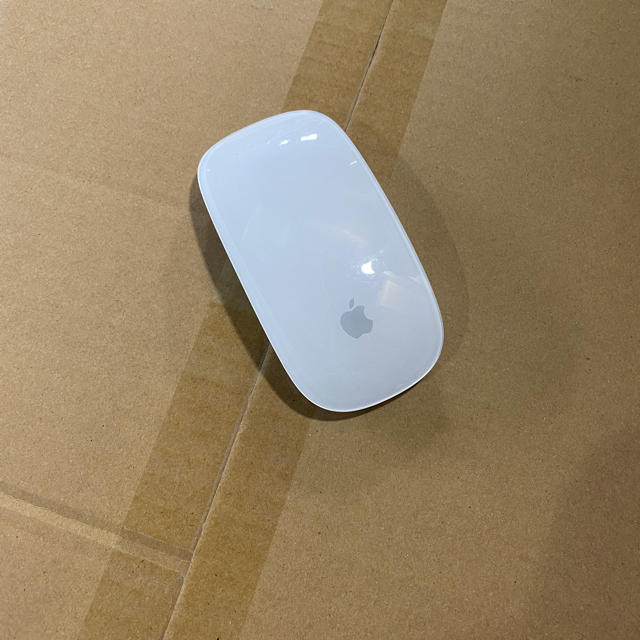 Apple(アップル)のMagic Mouse2 現行モデルの販売です スマホ/家電/カメラのPC/タブレット(PC周辺機器)の商品写真