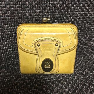 コーチ(COACH)のCOACH  コーチ　がま口　二つ折り財布　本革(財布)