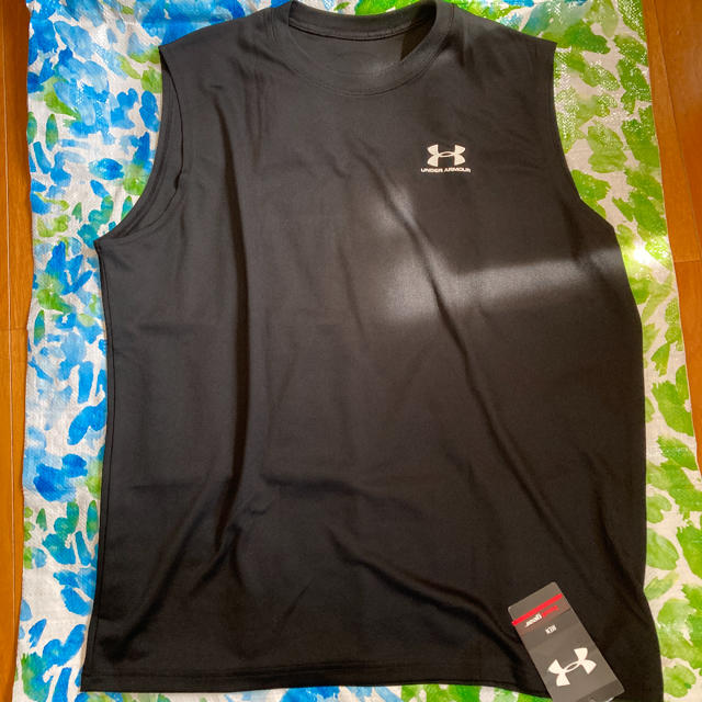UNDER ARMOUR(アンダーアーマー)のアンダーアーマー　ノースリブ　ＭＤ　黒　新品 メンズのトップス(Tシャツ/カットソー(半袖/袖なし))の商品写真