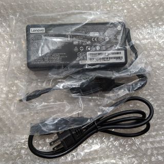 レノボ(Lenovo)のLenovo レノボ 135W ACアダプター/角型/20V/6.75A/(PC周辺機器)