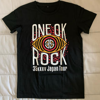 ワンオクロック(ONE OK ROCK)のONE OK ROCK 2015年ツアーTシャツ　黒　M(Tシャツ/カットソー(半袖/袖なし))