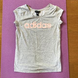 アディダス(adidas)のアディダススポーツTシャツグレー美品(ウォーキング)