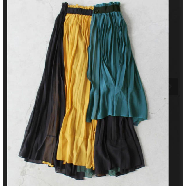 PAMEO POSE(パメオポーズ)のCUB RUN ✨マルチカラープリーツスカート レディースのスカート(ロングスカート)の商品写真