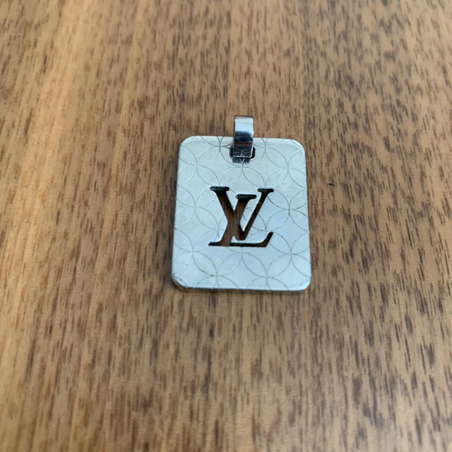 LOUIS VUITTON チャーム ネックレスネックレス