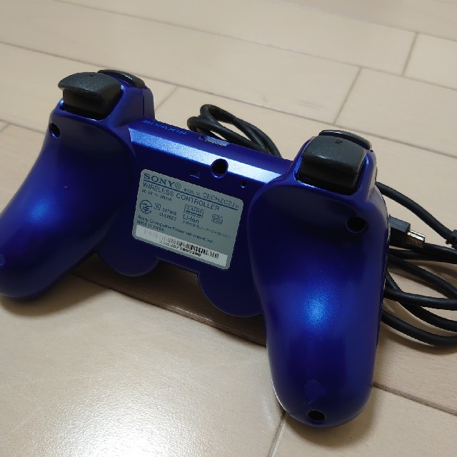 PlayStation3(プレイステーション3)のUSB付属・SONY PS3 コントローラー・ブルー エンタメ/ホビーのゲームソフト/ゲーム機本体(家庭用ゲーム機本体)の商品写真