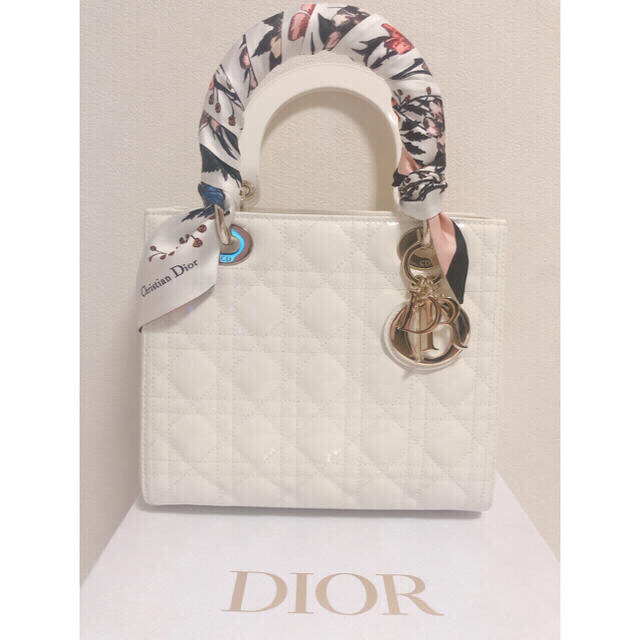 ハンドバッグ正規品　Diorミディアムバッグ　エナメル白