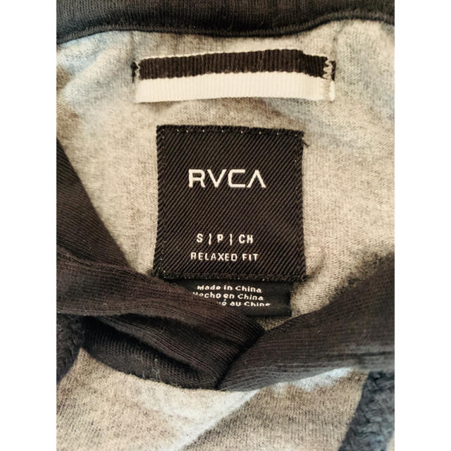 RVCA(ルーカ)のRVCA Sサイズ　フード付き袖無しシャツ メンズのトップス(シャツ)の商品写真