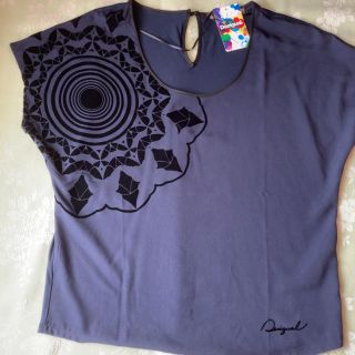 デシグアル(DESIGUAL)の再値下げ❗デジグアル タグ付きトップス(Tシャツ(半袖/袖なし))