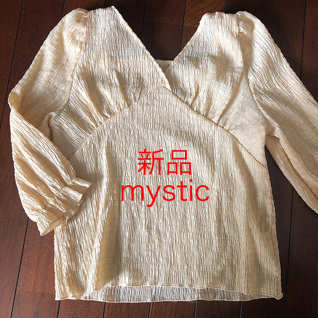 mystic(ミスティック)の新品　mystic ブラウス レディースのトップス(シャツ/ブラウス(半袖/袖なし))の商品写真