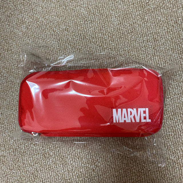 MARVEL(マーベル)の新品　未使用　marvelペンケース インテリア/住まい/日用品の文房具(ペンケース/筆箱)の商品写真