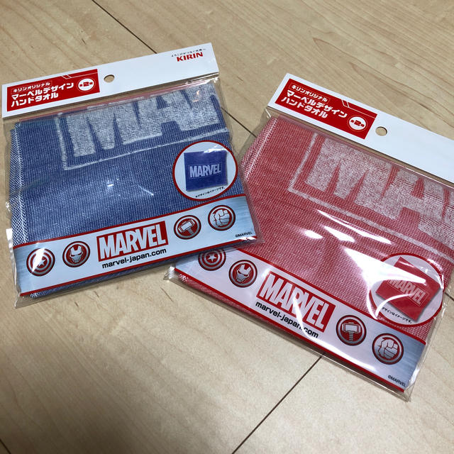 MARVEL(マーベル)のMARVEL デザイン ハンドタオル 青赤 2枚 セット キリンビバレッジ エンタメ/ホビーのアニメグッズ(タオル)の商品写真