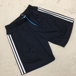 アディダス(adidas)の新品　 アディダス ハーフパンツ　レディース　ネイビー　OT LL XL  紺(ハーフパンツ)