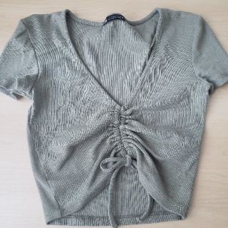 ザラ(ZARA)のzara トップス(カットソー(半袖/袖なし))