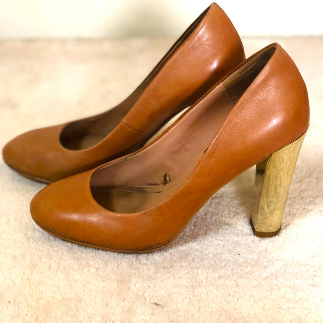 ZARA(ザラ)の《おまとめ購入割引有》美品　👠ZARAゴールドヒールパンプス👠 レディースの靴/シューズ(ハイヒール/パンプス)の商品写真
