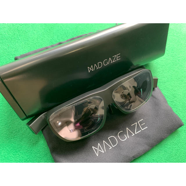 MAD GAZE GLOW Plus 黒