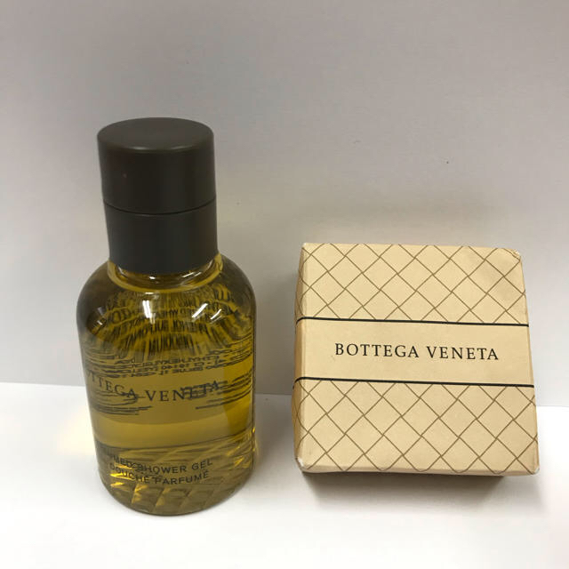 Bottega Veneta(ボッテガヴェネタ)のBOTTEGA VENETA  ボッテガヴェネタ　アメニティセット コスメ/美容のヘアケア/スタイリング(シャンプー/コンディショナーセット)の商品写真