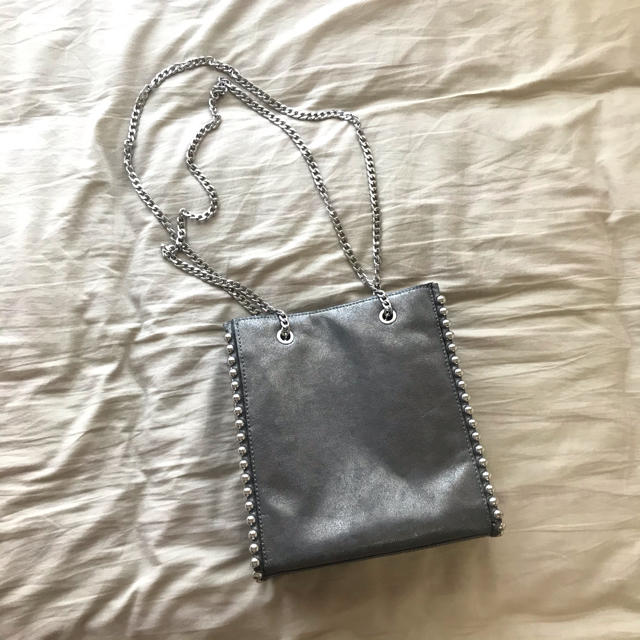 ZARA(ザラ)の🖤大人気🖤 ZARA シルバー ハンドバッグ レディースのバッグ(ハンドバッグ)の商品写真