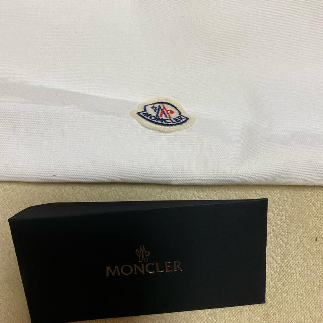 MONCLER(モンクレール)のモンクレールサンダル　23センチ新品 キッズ/ベビー/マタニティのキッズ靴/シューズ(15cm~)(サンダル)の商品写真