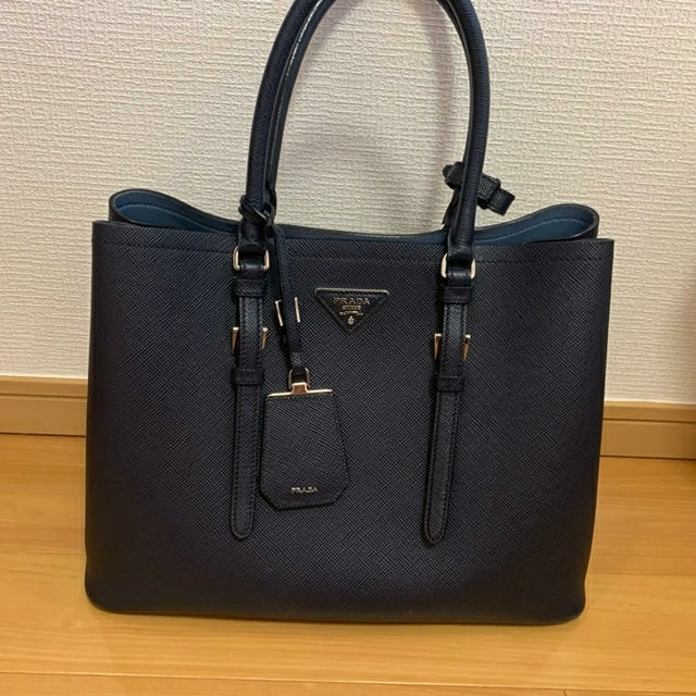 ハンドバッグPRADA  サファイアーノ