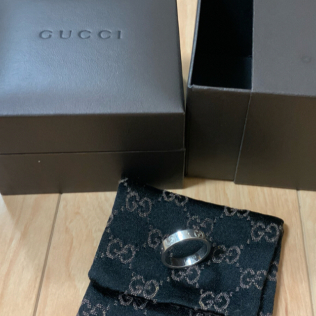 Gucci(グッチ)の専用　GUCCI 指輪　10号　ホワイトゴールド レディースのアクセサリー(リング(指輪))の商品写真