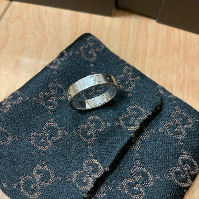 Gucci(グッチ)の専用　GUCCI 指輪　10号　ホワイトゴールド レディースのアクセサリー(リング(指輪))の商品写真