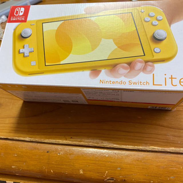 Nintendo Switch Lite イエロー