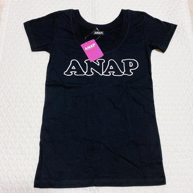 ANAP(アナップ)の【新品タグ付き】　ANAP ロゴ　Ｔシャツ　黒　ブラック　Uネック レディースのトップス(Tシャツ(半袖/袖なし))の商品写真