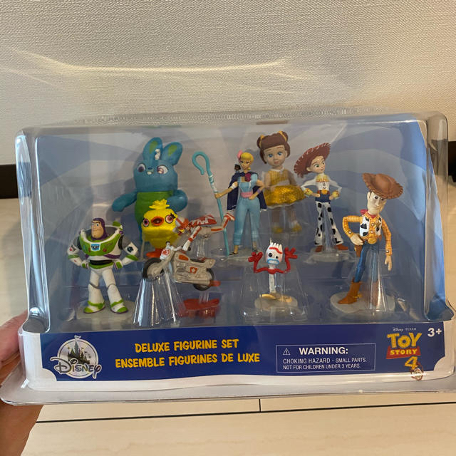 TOYSTORYフィギュアとシャネルバッグセット