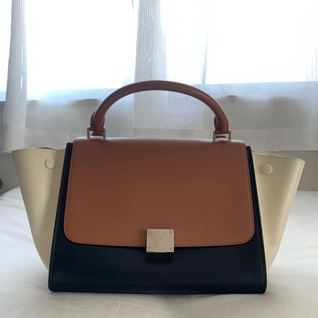 ショルダーバッグ ハンドバッグ　Celine トラペーズ　スモールレディース