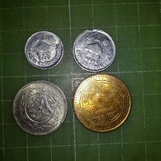 ネパール硬貨×４枚(貨幣)